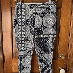 Lysse Black & White Flower Pattern Leggings w/Self-Tie Ankle Hem Size 1X